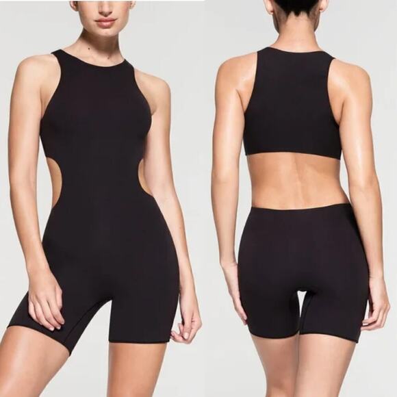 SKIMS Fits Everybody Onesie High Neck Cut Out Back Seamless Black NWT Size 4X - Picture 1 of 8